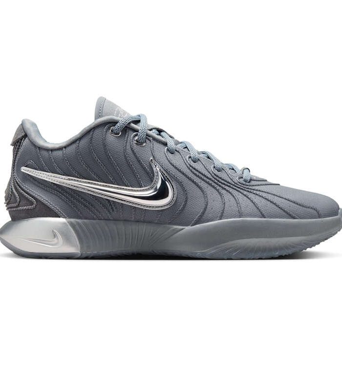 Nike LeBron 21 Basketball Shoes
